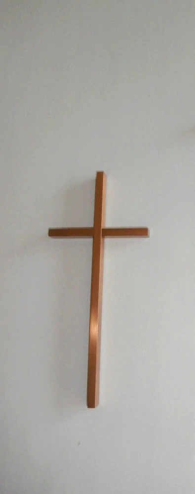 Kríž HRANATÝ Zlatý