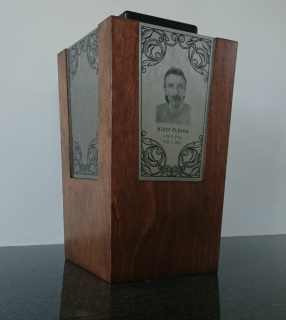 FOTO Štítok na luxusné urny